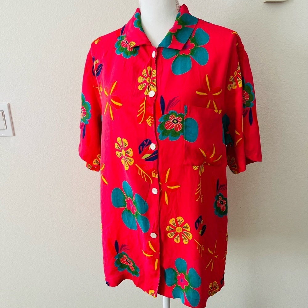 Chico's Red Rayon Button-Up with Yellow Accent